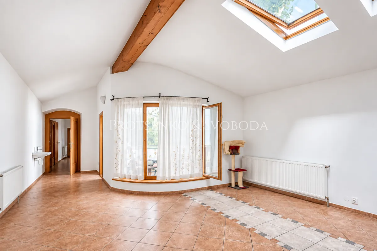 Prodej vícegeneračního domu 300 m², pozemek 150 m²